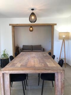 Gîte 4 à 6 personnes en Provence avec grande piscine partagée - Cornillon-Confoux - 1