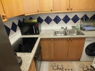 Bonito apartamento de 2 habitaciones en Roses con estacionamiento, aire acondicionado, cerca del centro y de la playa - ES-204-46 - Roses - 2