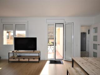 Apartamento moderno para 4 pers., WiFi, A.A., en el corazón de Castelló d'Empúries - ES-89-79 - 1