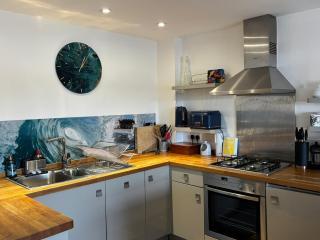 'Shorebird' central apartment, sea views & parking - Falmouth - 3