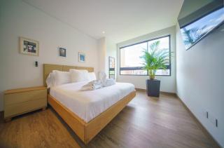 Luxury High-Rise in Medellin 2BR Executive Retreat - Medellín - 9