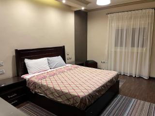 Elegant & spacious 3 bedroom furnished apartment - Cairo - 6