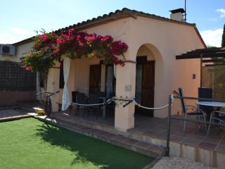 Casa acogedora con jardín y piscina en zona tranquila cerca de la playa en L'Estartit - ES-323-16 - L'Estartit - 0
