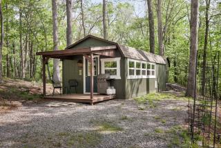 Tiny Cabin w Fire Pit Game Room and Dog Friendly - Great Cacapon - 4