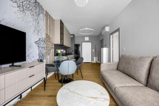 Ochota Apt - Parking, Balcony, AC - by Rentujemy - Varsavia - 2