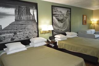 Super 8 by Wyndham St. George UT - St. George - 0