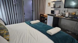 Lily's Rest, Village on Silwerstrand, Robertson - 8