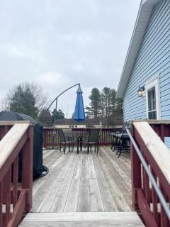 Blue Heron Cottage with Game Room, Deck, Hot Tub - 1