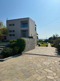 Seaside Villa with Private Football Pitch - Nea Stira - 9
