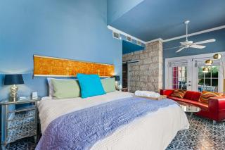 Vibrant Location Artistic Home Downtown King Bed - San Antonio - 7