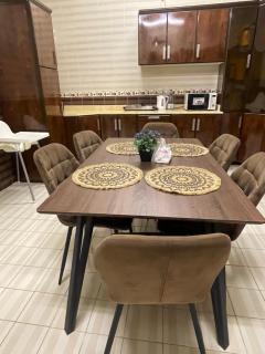 شقة عائلية ثلاث غرف نوم وغرفة معيشة ومدخل مستقل وباركنج سيارة - Riyadh Al Khabra - 1