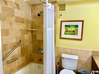 Lagoon View Resort Retreat - Lihue - 3