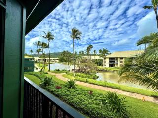 Lagoon View Resort Retreat - Lihue - 2