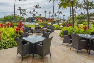 Simple but Idyllic Oceanfront Resort w King Bed - Lihue - 3