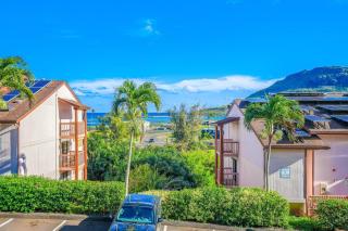 Central and Bright 2 BR, 2 BA, Pool and Oceanview - 9