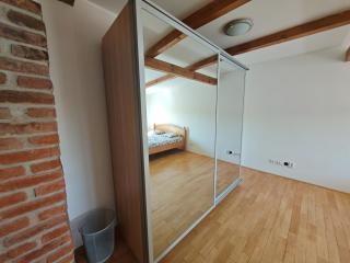 Elegant and Spacious 4BR Loft in Charming Vinohrady - Prag - 8
