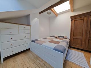 Elegant and Spacious 4BR Loft in Charming Vinohrady - Prag - 6