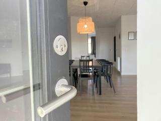 Central and Spacious Apartment for 10 - Randers - 6