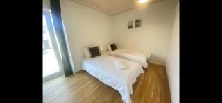 Spacious Apartment for 5 - Sabro - 3