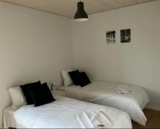 Spacious Apartment for 7 - Sabro - 2