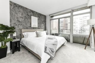 Urban 2BR Oasis with Scenic Rooftop and Gym - Arlington - 4
