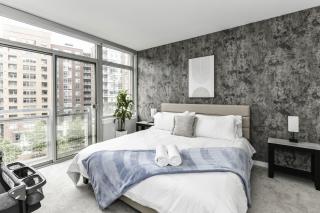 Urban 2BR Oasis with Scenic Rooftop and Gym - Arlington - 3