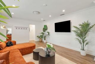 Refreshing Escape- Hot Tub- Games- Sleeps 10 - Long Beach - 6