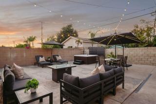 Lightsaber Lounge-Hot Tub-Billiards-10mnstoDisney - Anaheim - 2
