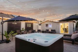 Lightsaber Lounge-Hot Tub-Billiards-10mnstoDisney - Anaheim - 1