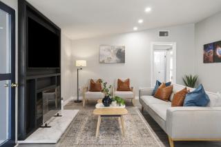 Galactic Getaway Close to Disney with Pool and Games - Anaheim - 5