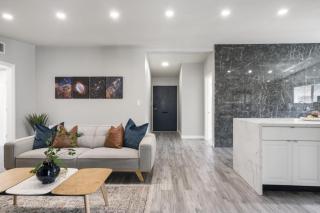 Galactic Getaway Close to Disney with Pool and Games - Anaheim - 3