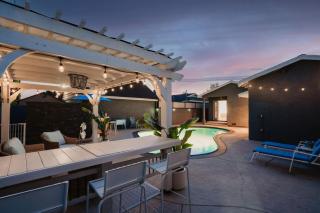 Coastal Lagoon - Pool Heating - Games - Air Hockey - Long Beach - 6