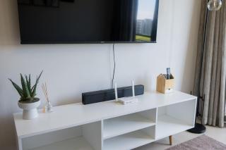 Light and Breezy 517 Millennial - Durban - 1