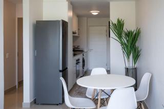 Light and Breezy 517 Millennial - Durban - 3