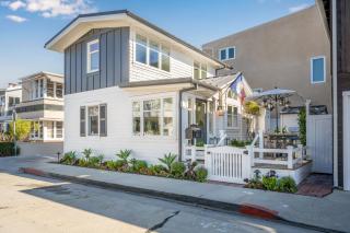 Balboa Island Gem with Patio & Beach Essentials - Newport Beach - 0
