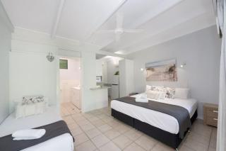 Unit 129 Amaroo Superior Twin Studio Apartment - 4