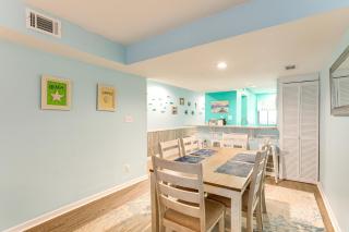 Steps to Shore and Pool Access Myrtle Beach Condo - Myrtle Beach - 2