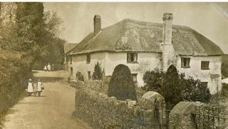 The Old Thatch - Hennock - Newton Abbot - 4