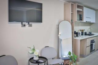 HOM I Departamento 1Dl1B Metro Santa Lucia 2PAX - Santiago - 2
