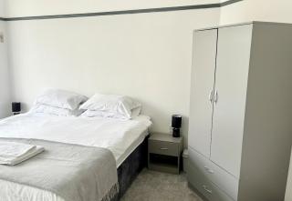 Cosy Bungalow & Peaceful Garden - 5