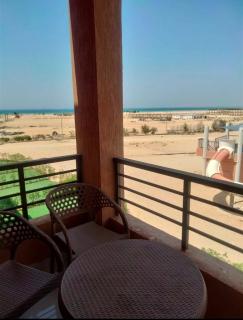 شاليه 3 غرف مفروش عالبسين يرى البحر من جميع الغرف بقرية نزهة بيتش راس سدر - Banī Ghālib - 3