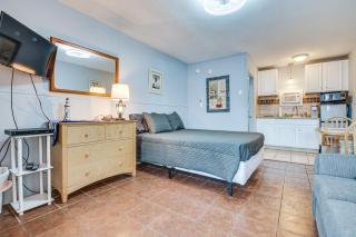 Walk to Old Orchard Pier Cozy Beachfront Condo! - Old Orchard Beach - 8