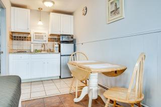 Walk to Old Orchard Pier Cozy Beachfront Condo! - Old Orchard Beach - 1