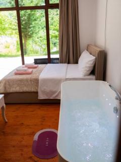 Arditi's Guesthouse - Bogë - 4