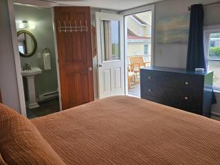 Sherman Cottage on the Beach - 4