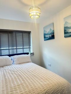 Luxury four bedroom house - Wolverhampton - 1