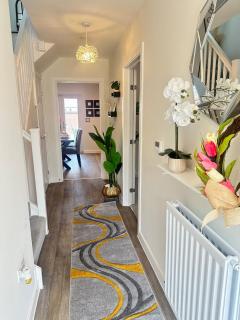 Luxury four bedroom house - Wolverhampton - 0