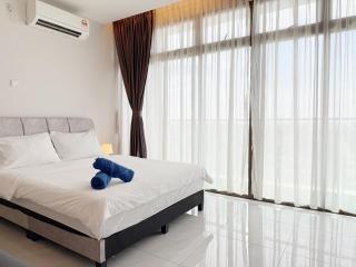 Palazio Serviced Apartment in Mount Austin near Aeon IKEA Toppen HSI - Johor Bahru - 7