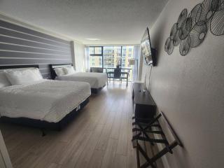Daytona Beach Adjoining OceanView Modern Units - 8