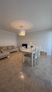 Ajsi Deluxe Apartments - Durrës - 4